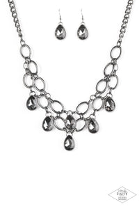 Paparazzi Show-Stopping Shimmer - Black