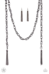 Paparazzi SCARFed for Attention - Gunmetal