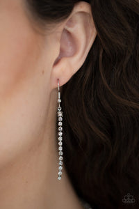 Paparazzi Knockout Knot - White Necklace